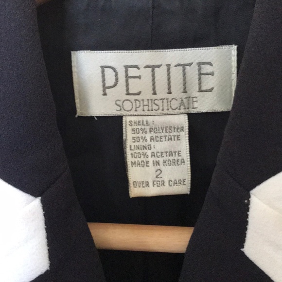 Gorgeous navy and white, three button blazer - Picture 3 of 4